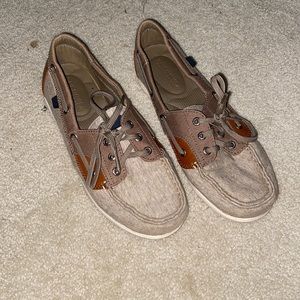 sperry casual flats